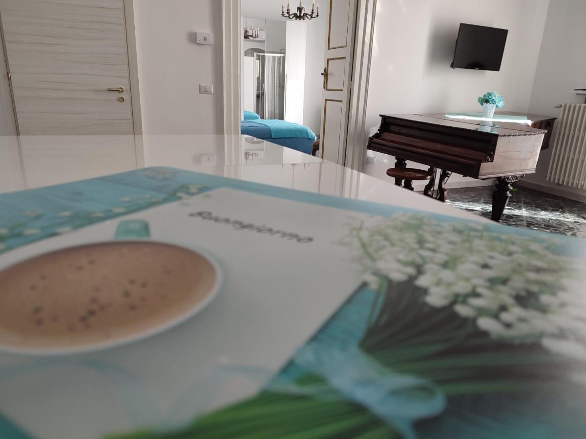 Dimora Della Marchesa - Al Duomo Apartment มันเฟรโดเนีย ภายนอก รูปภาพ