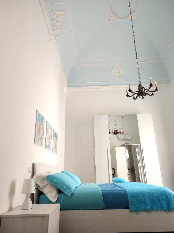 Dimora Della Marchesa - Al Duomo Apartment มันเฟรโดเนีย ภายนอก รูปภาพ