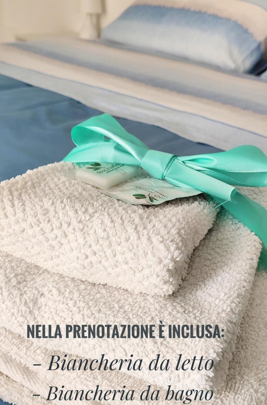 Dimora Della Marchesa - Al Duomo Apartment มันเฟรโดเนีย ภายนอก รูปภาพ